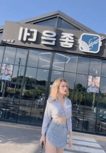 น้องมีนา-เรวดี-สวย