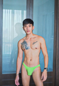 หนุ่ม-ดิษย์ธนา