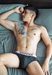 หนุ่ม-ดิษย์ธนา