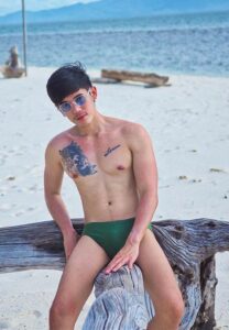 หนุ่ม-ดิษย์ธนา-ทะเล