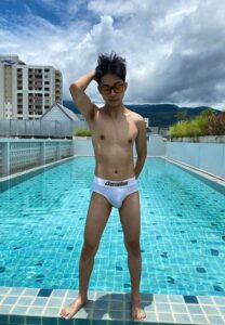 เก่ง-กวินพัฒน์-สระน้ำ