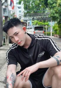 โจโจ้-จารุวัฒน์-ขาวมาก