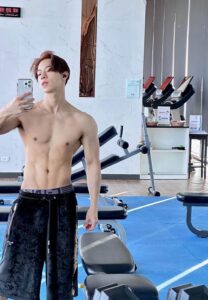 เบ๊บ-อิทธิพร