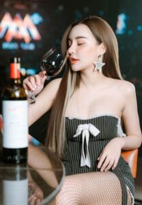 นิวนิว-เอวเด้ง-แซ่บมาก