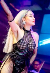 นิวนิว-เอวเด้ง-ฮอตมาก