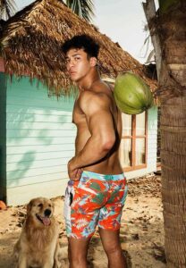 ณธรรศ-ตันเจริญ