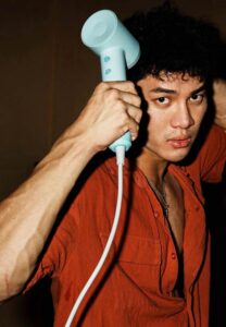 ณธรรศ-ตันเจริญ