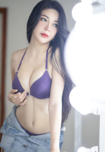 Janet-Kanokwan-ขาว