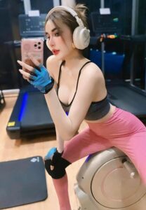 ญาณิศา-สมฤดี-ออกกำลัง