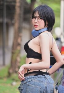 Chanidapha AppleBlue-002-Charming