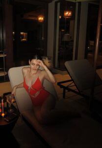 Mookda Narinrak-008-Radiant