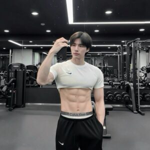 มอส นะครับ