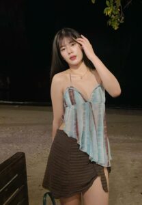 weewrya-009-Fabulous