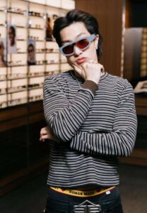 CDGUNTEEE-006-Charming