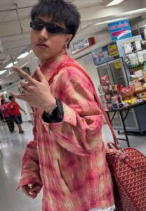 CDGUNTEEE-011-Adorable