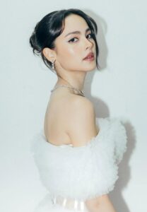 Urassaya-Sperbund-006-Stunning