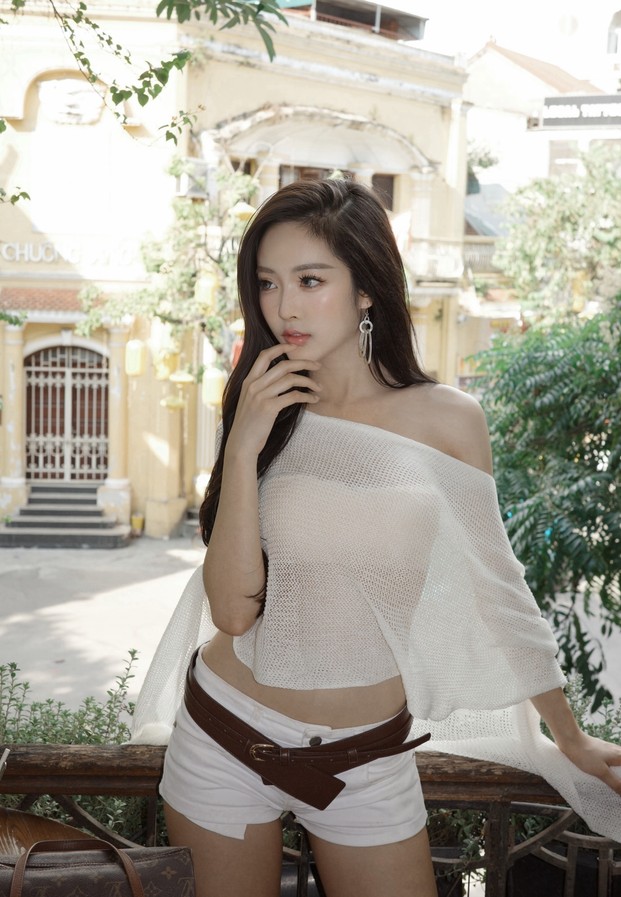 นางแบบสาวเจ้าของบัญชี apichayals